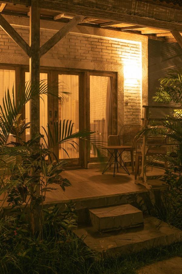 Cari Surf Camp & Studio'S Uluwatu Extérieur photo