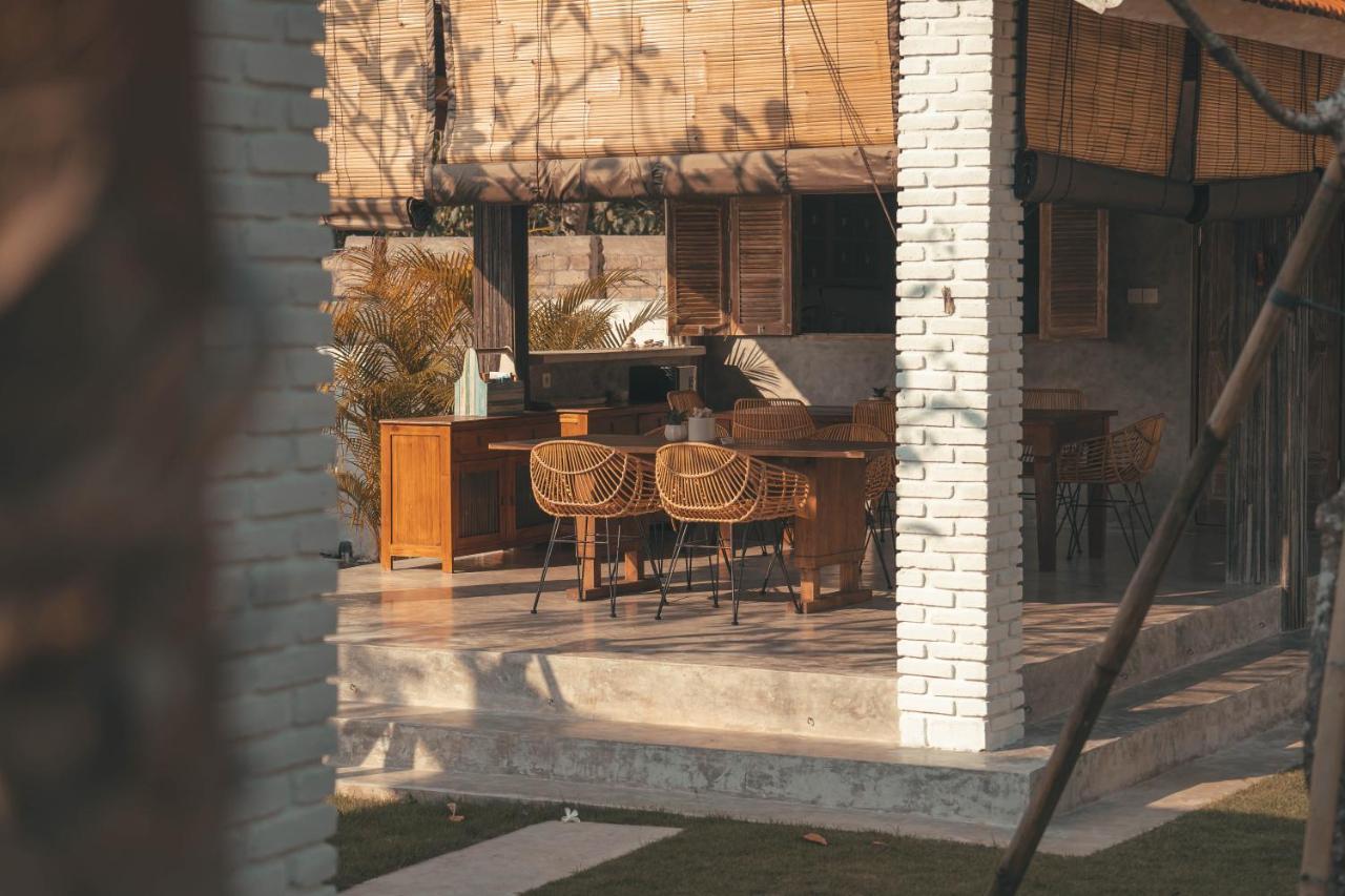 Cari Surf Camp & Studio'S Uluwatu Extérieur photo