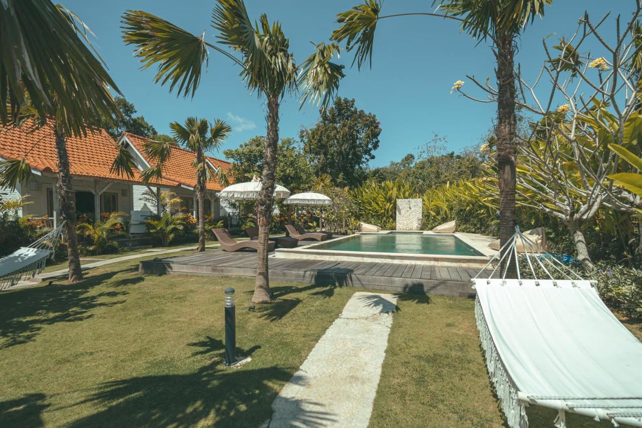 Cari Surf Camp & Studio'S Uluwatu Extérieur photo