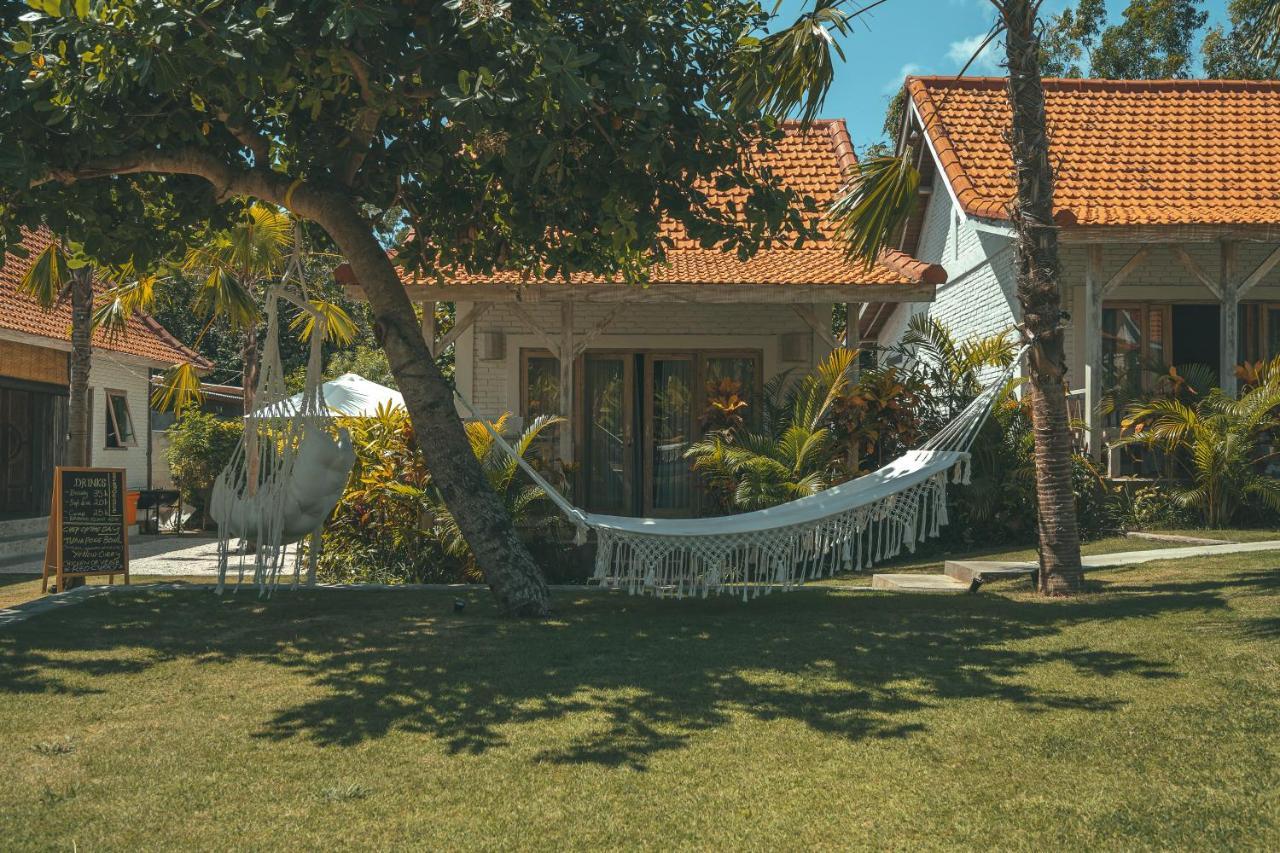 Cari Surf Camp & Studio'S Uluwatu Extérieur photo