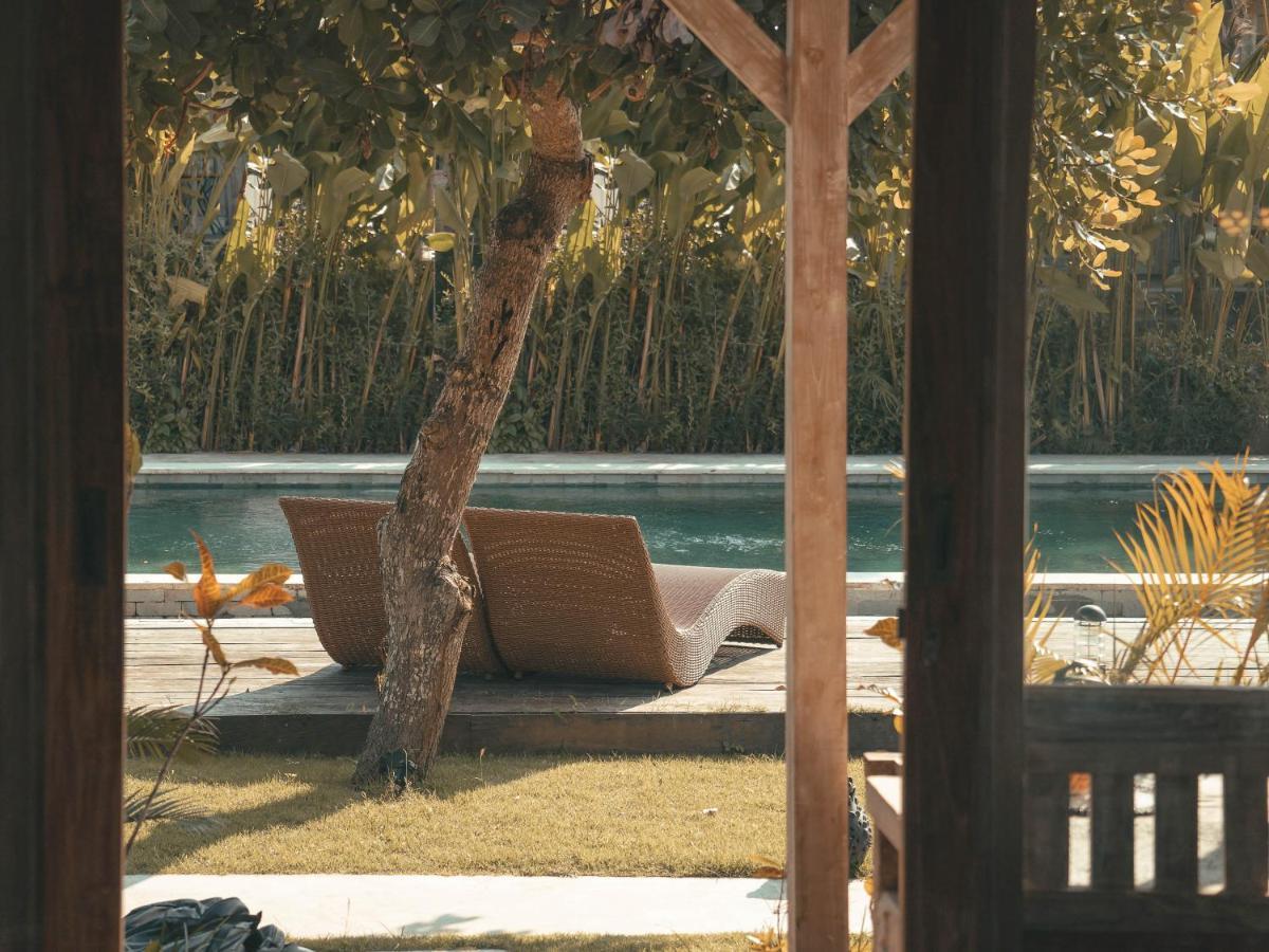 Cari Surf Camp & Studio'S Uluwatu Extérieur photo