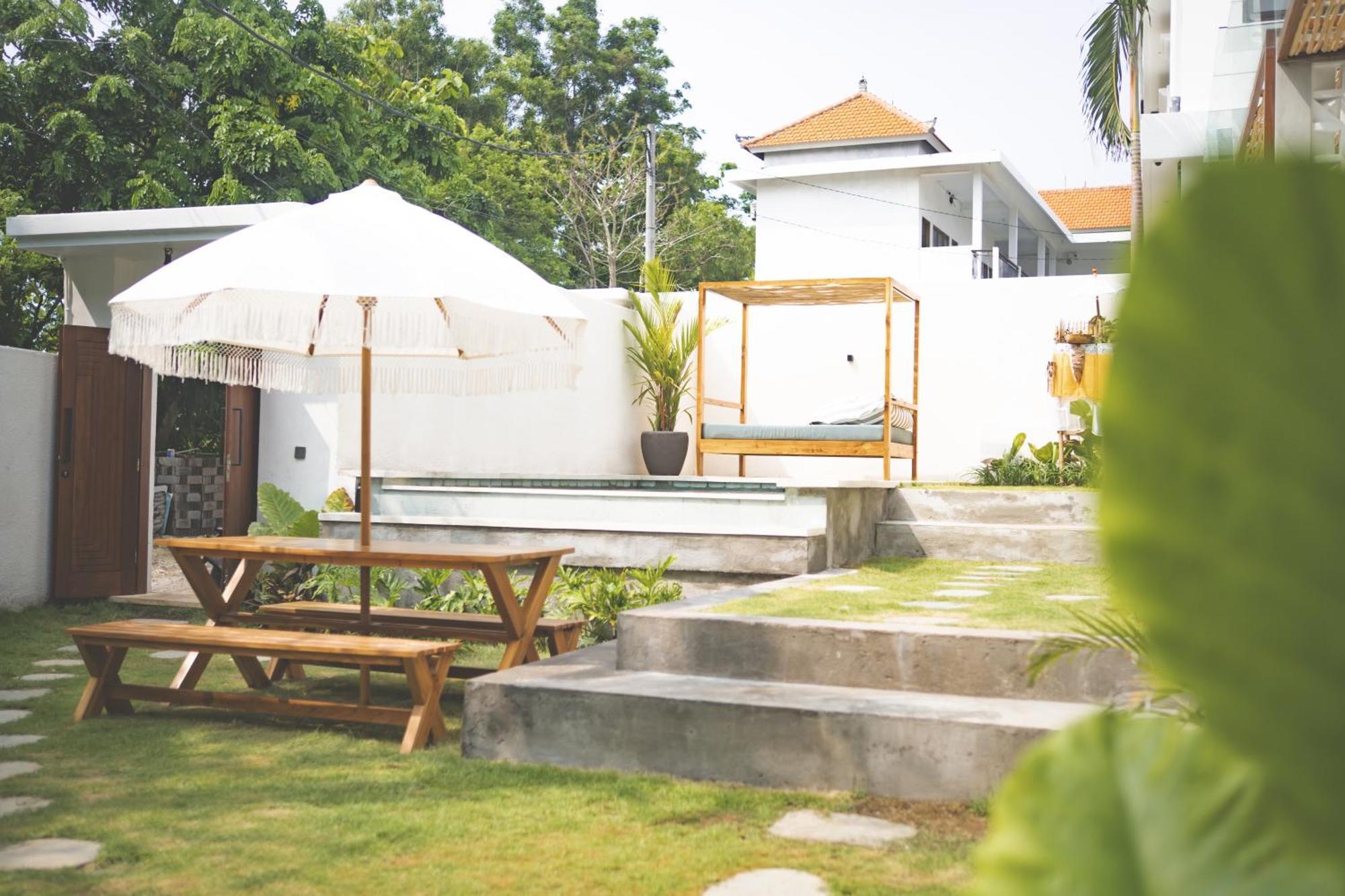 Cari Surf Camp & Studio'S Uluwatu Chambre photo
